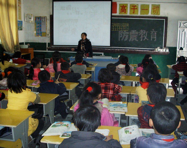 东莞市万江美江小学图片