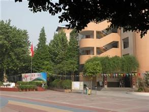 成都市龙舟路小学图片