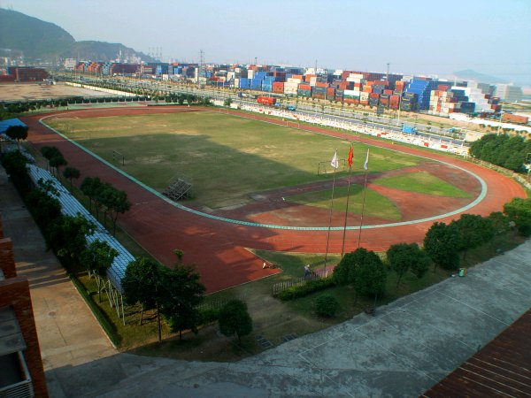 深圳大学师范学院附属中学（深大附中）图片
